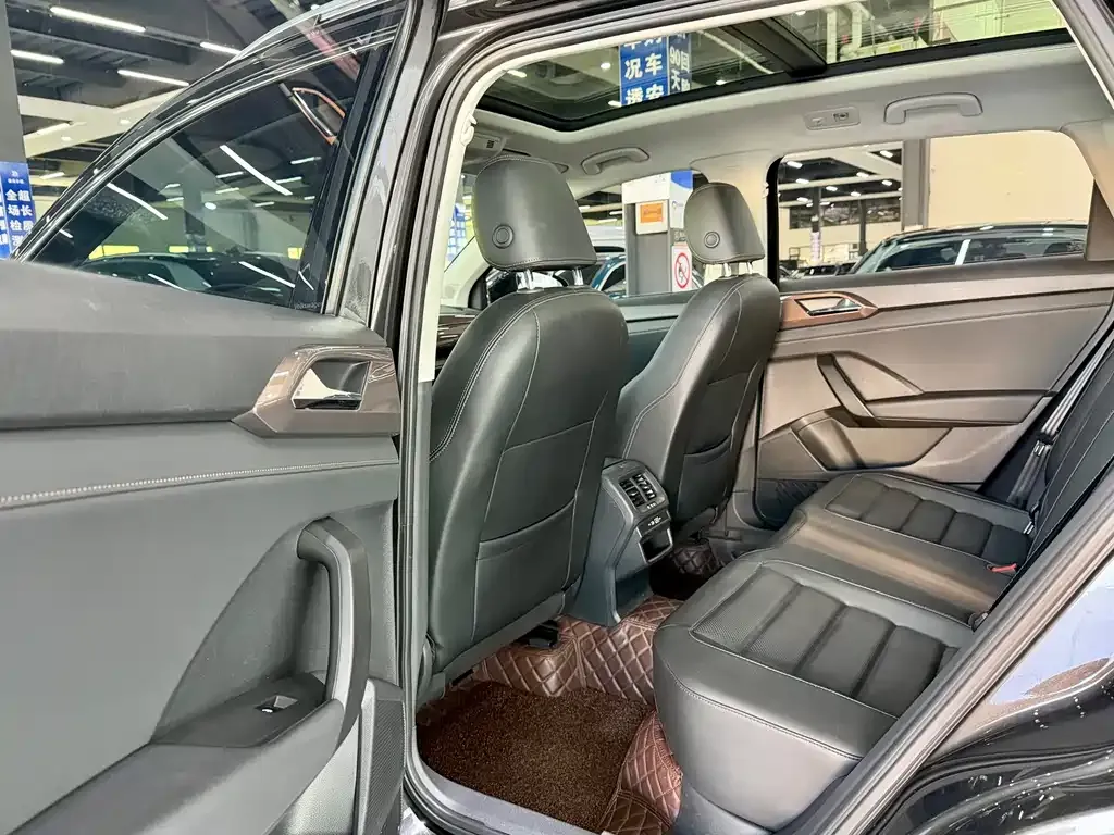 Volkswagen Tharu 2022 из CN, фото 3