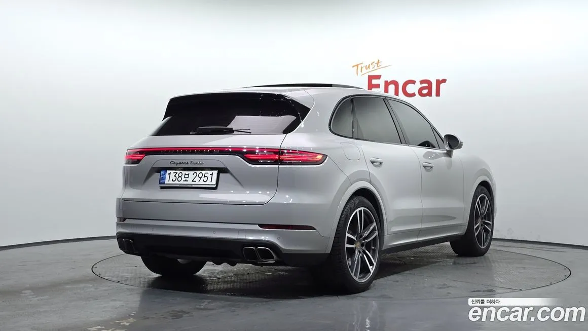 Porsche Cayenne 2022 из KR, фото 2