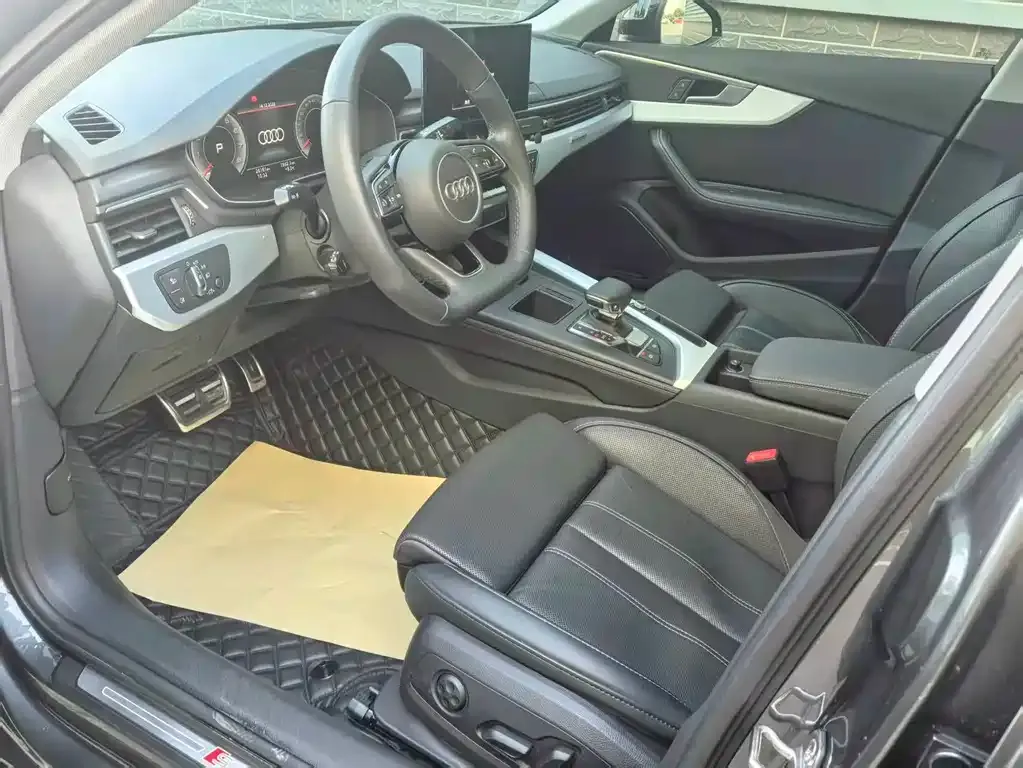 Audi A4L 2022 из CN, фото 7