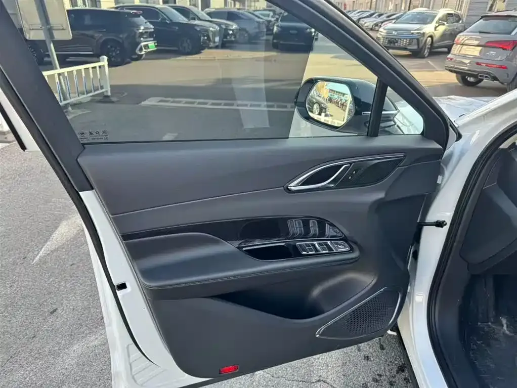 Hongqi HS3 PHEV 2025 из CN, фото 3