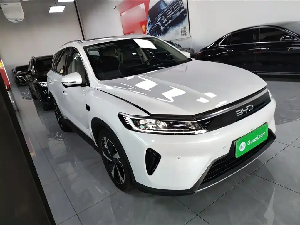 BYD Seal 05 DM-i — фото 10