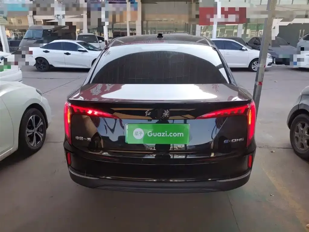 Hongqi E-QM5 2024 из CN, фото 6