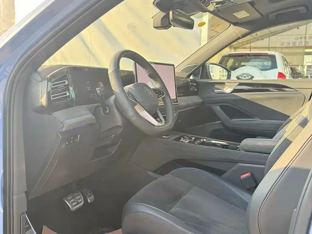 Volkswagen Tiguan L 2024 из CN, фото 4