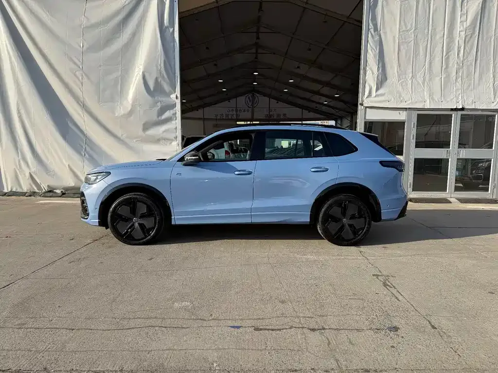Volkswagen Tiguan L 2024 из CN, фото 9