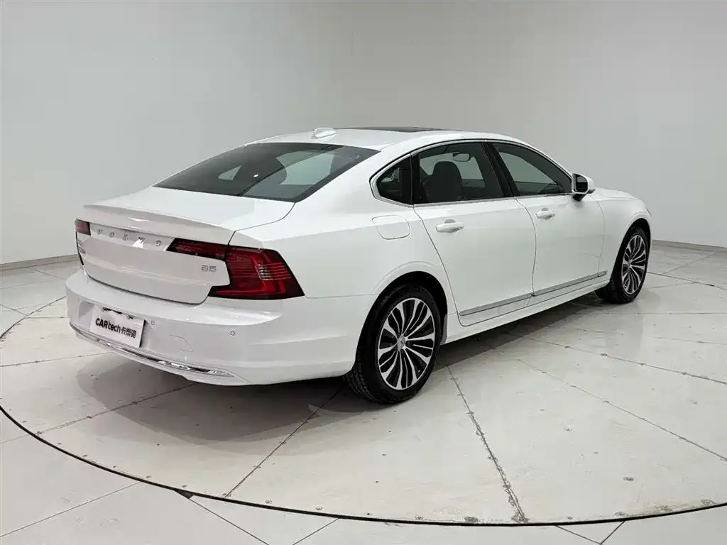 Volvo S90 2024 из CN, фото 3
