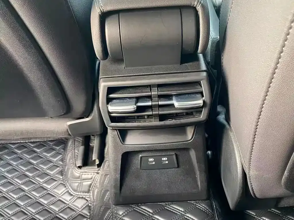 Audi A3 2023 из CN, фото 8