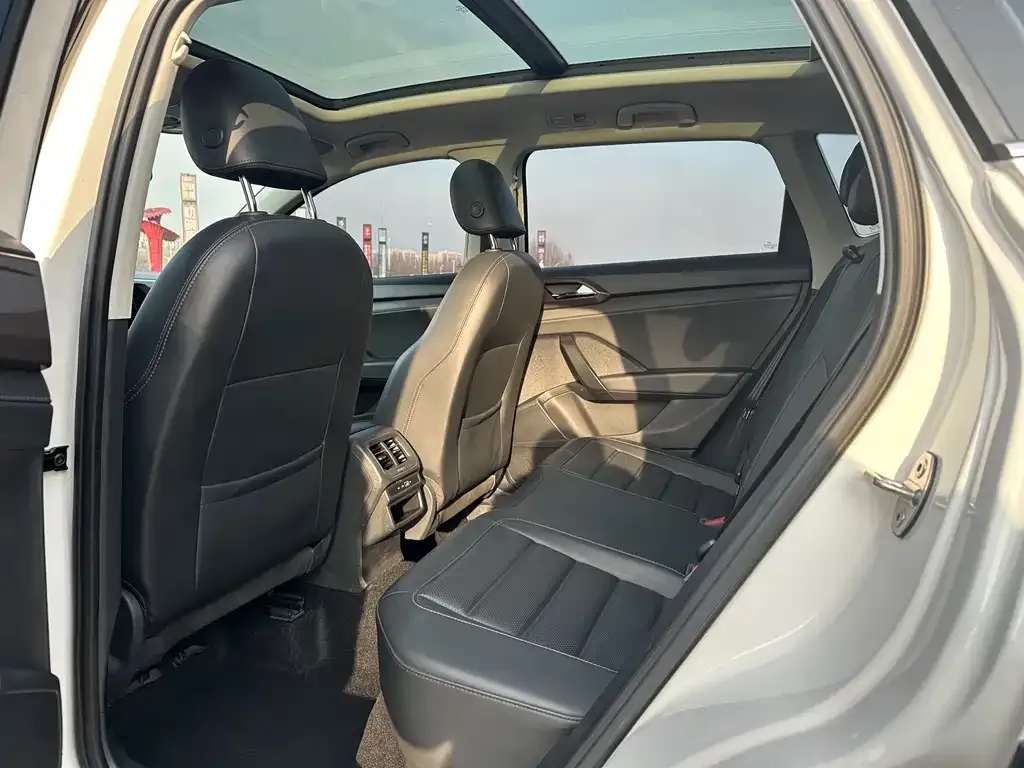 Volkswagen Tharu 2022 из CN, фото 9