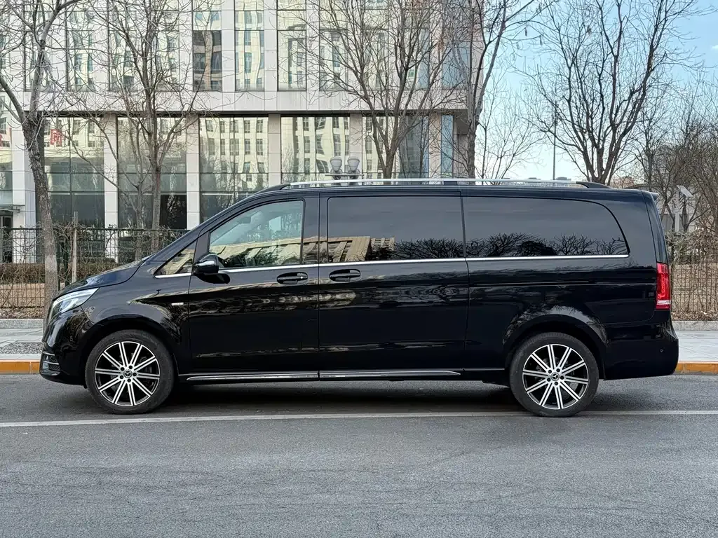 Mercedes-Benz V-Class 2022 из CN, фото 6