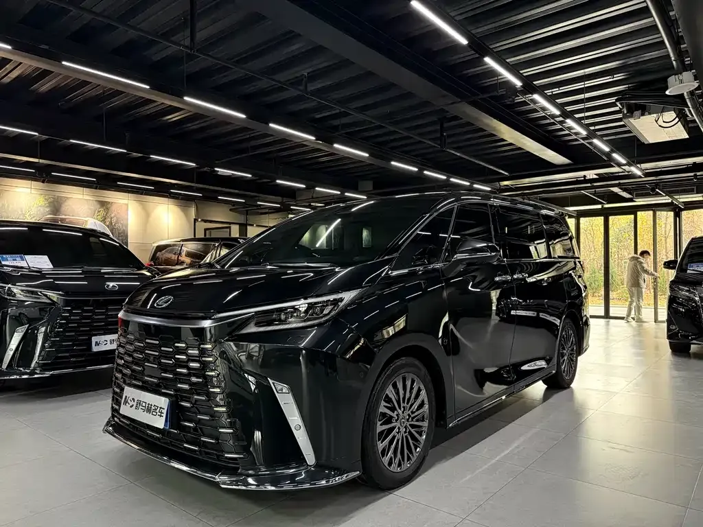 Lexus LM 2024 из CN, фото 1