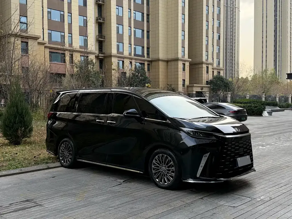 Lexus LM 2024 из CN, фото 3