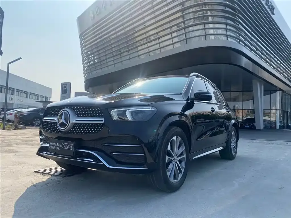 Mercedes-Benz GLE — фото 1