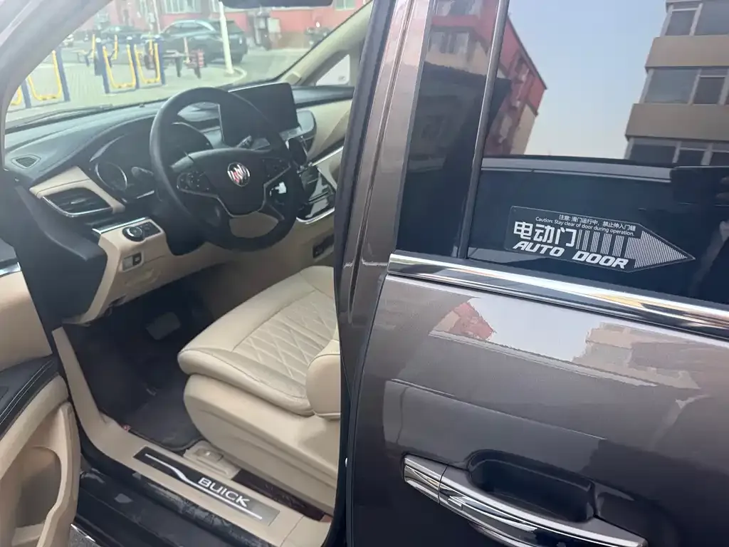 Buick GL8 2024 из CN, фото 10