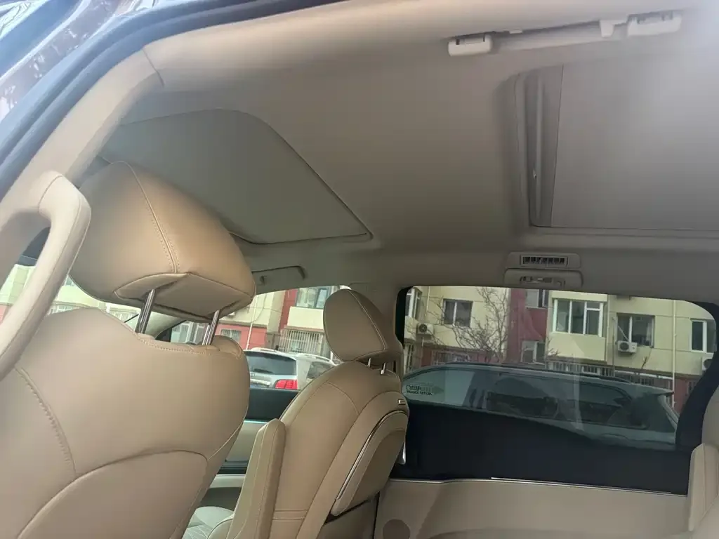 Buick GL8 2024 из CN, фото 3