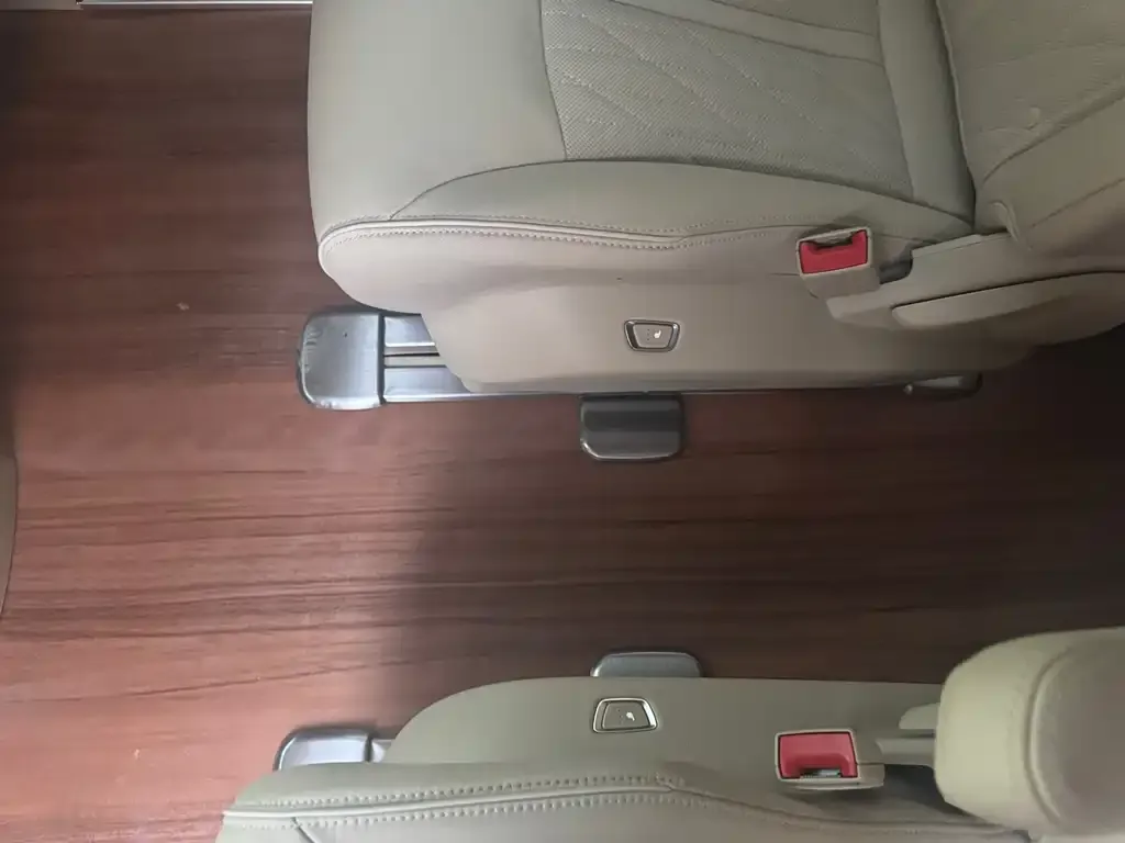 Buick GL8 2024 из CN, фото 2