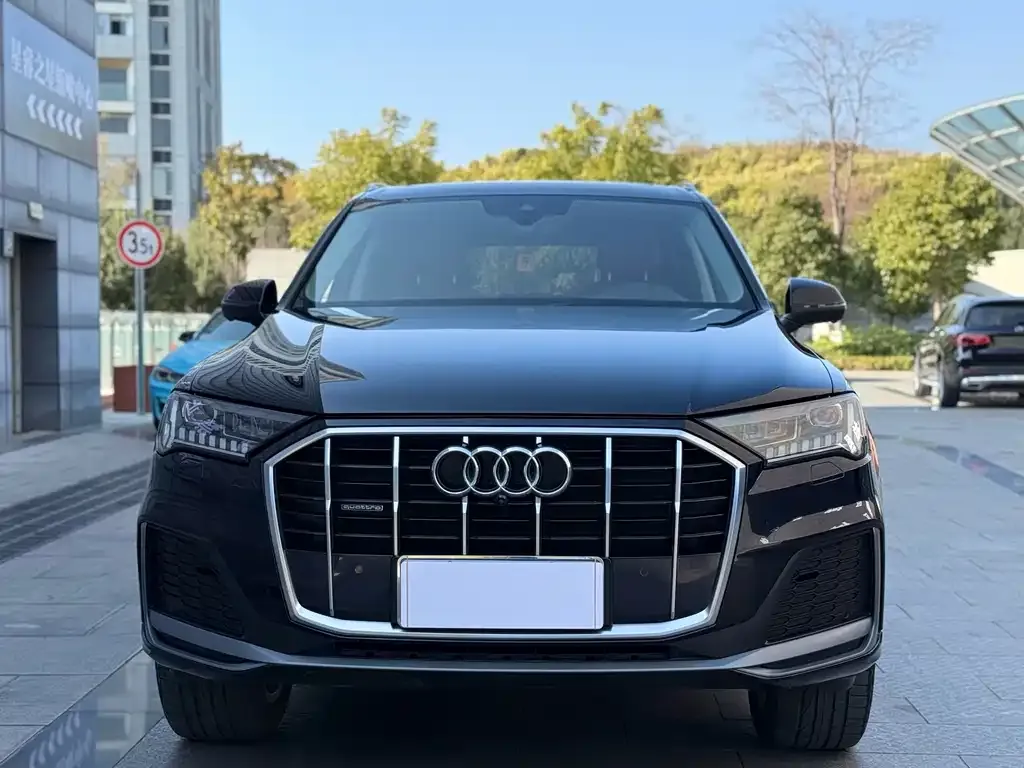 Audi Q7 2021 из CN, фото 6