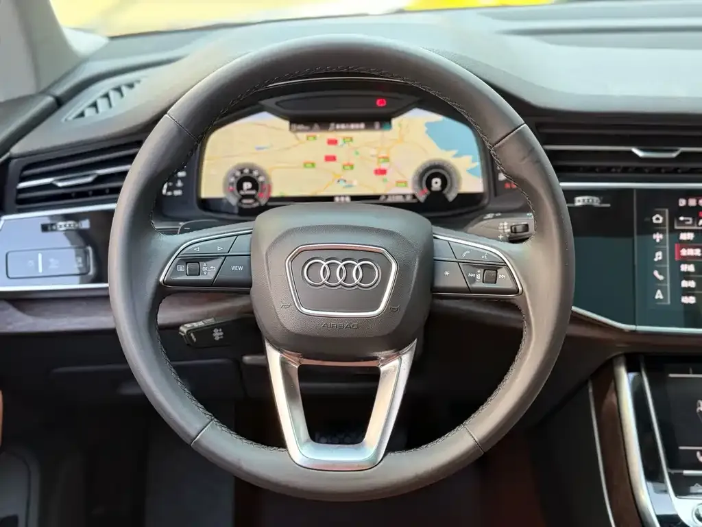 Audi Q7 2021 из CN, фото 3