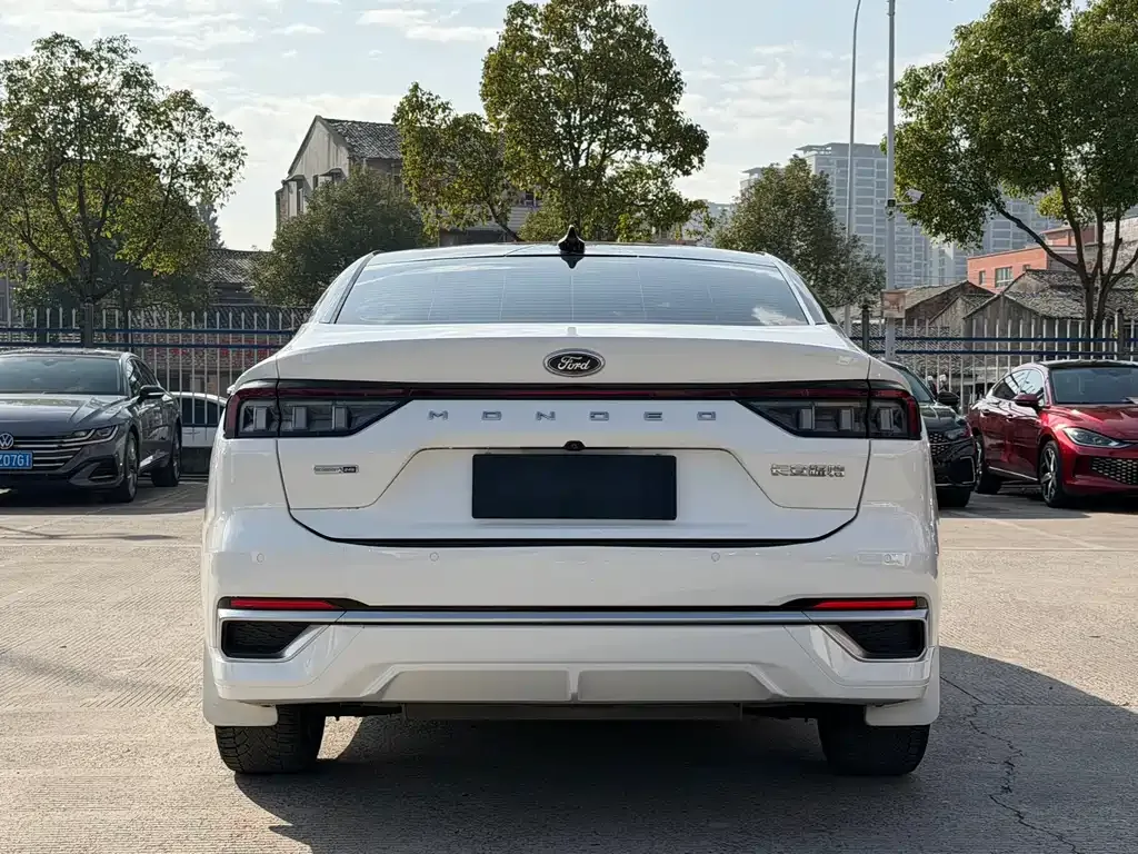 Ford Mondeo 2023 из CN, фото 10