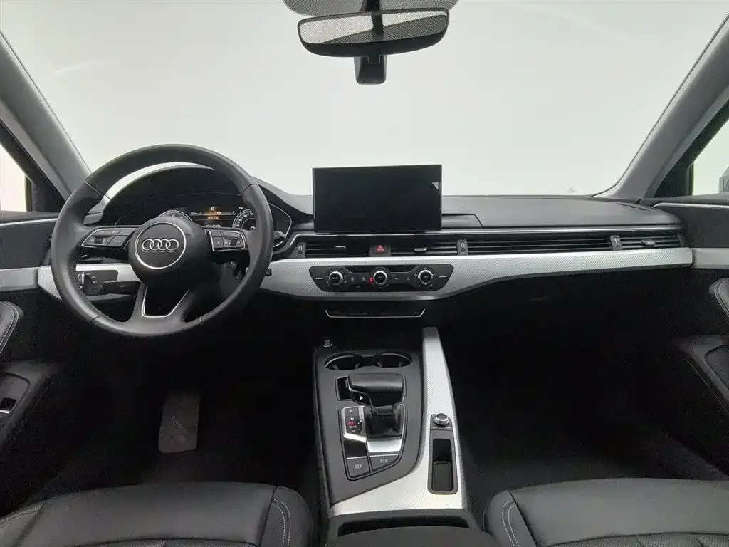 Audi A4L 2022 из CN, фото 9