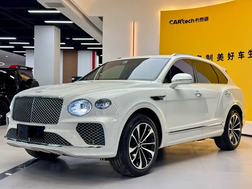 Bentley Bentayga — фото 1