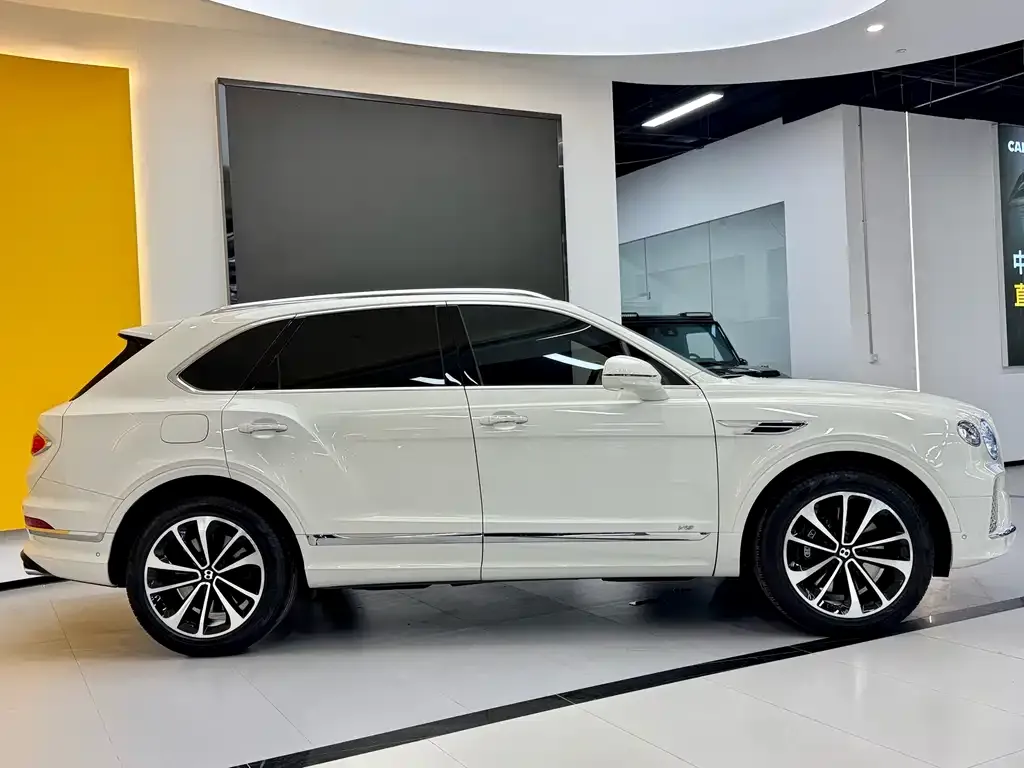 Bentley Bentayga — фото 5