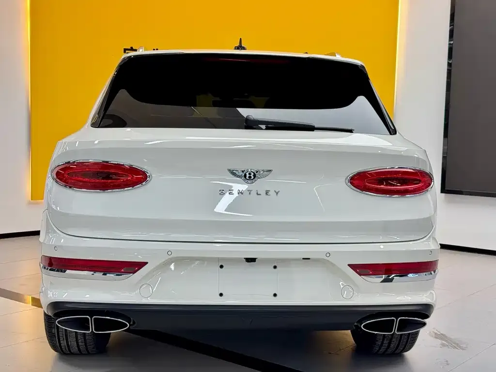 Bentley Bentayga — фото 10