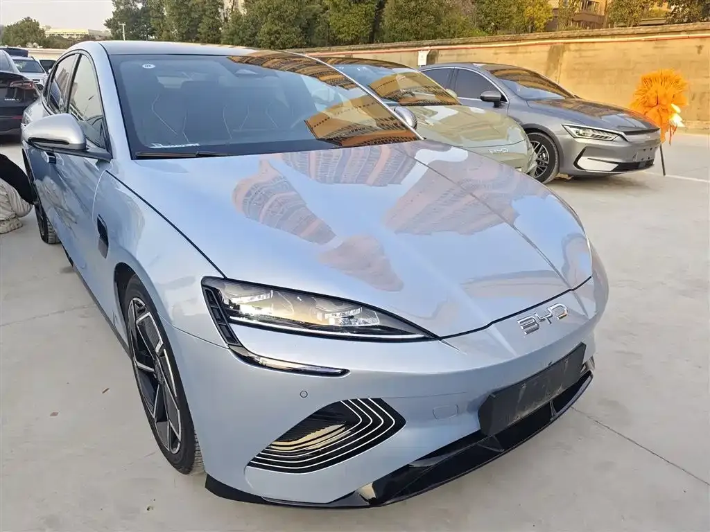 BYD Seal — фото 4