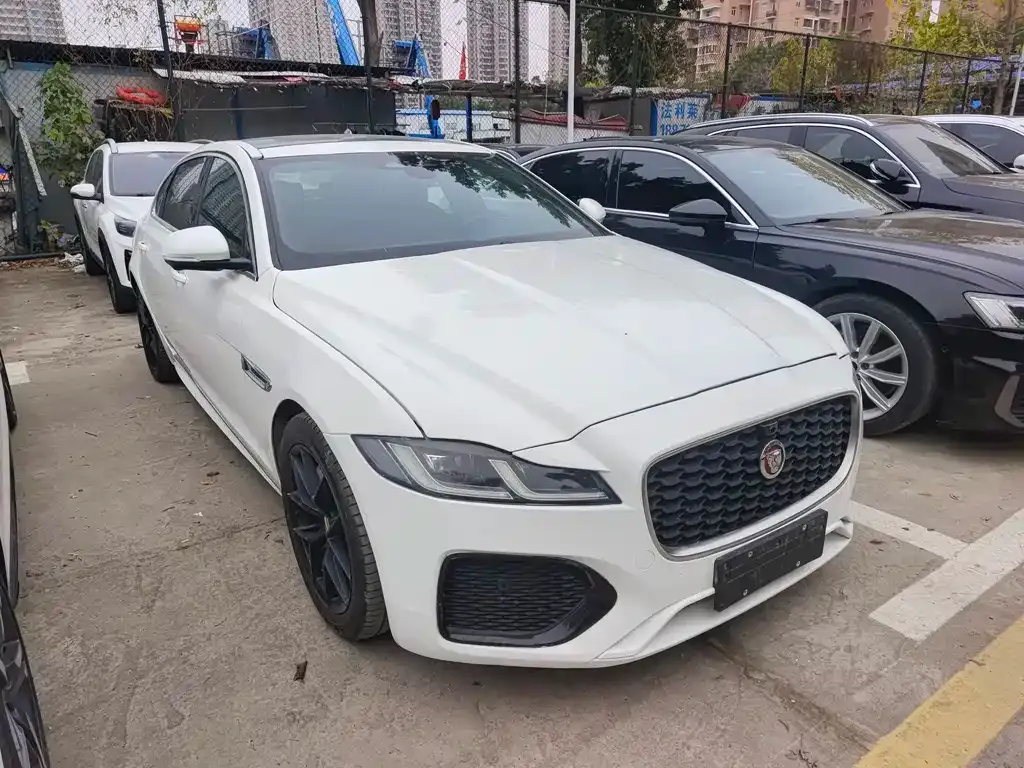 Jaguar XFL 2022 из CN, фото 10