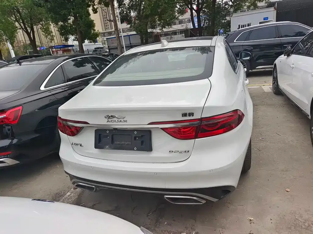 Jaguar XFL 2022 из CN, фото 9