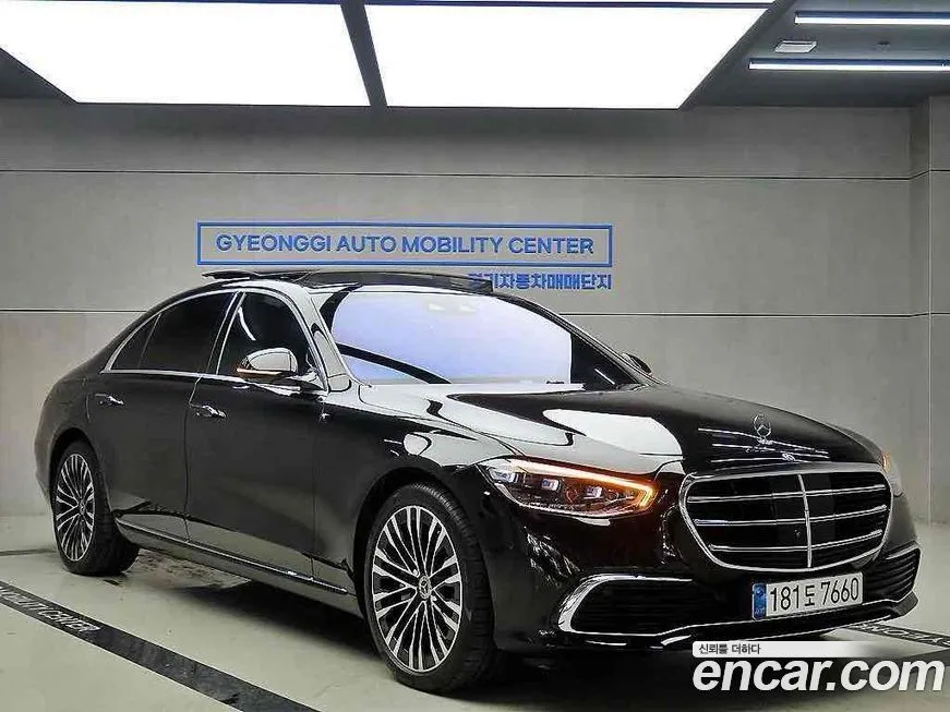 Mercedes-Benz S-Class — фото 1