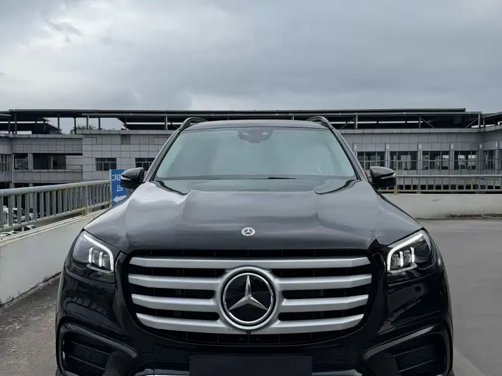 Mercedes-Benz GLS — фото 1