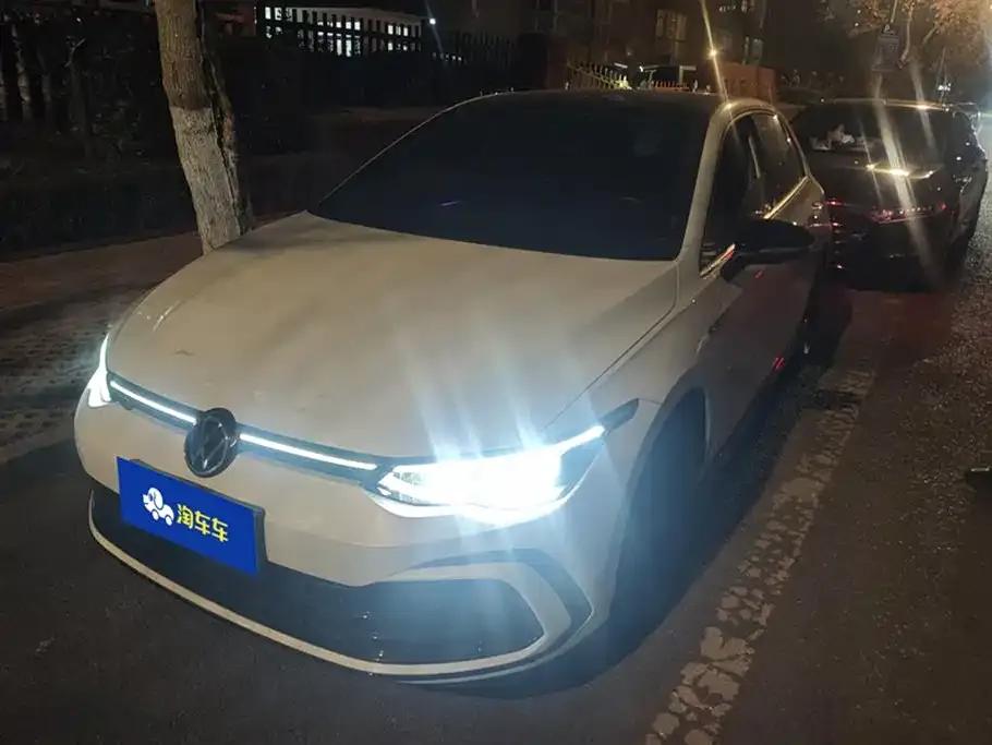 Volkswagen Golf 2022 из CN, фото 1