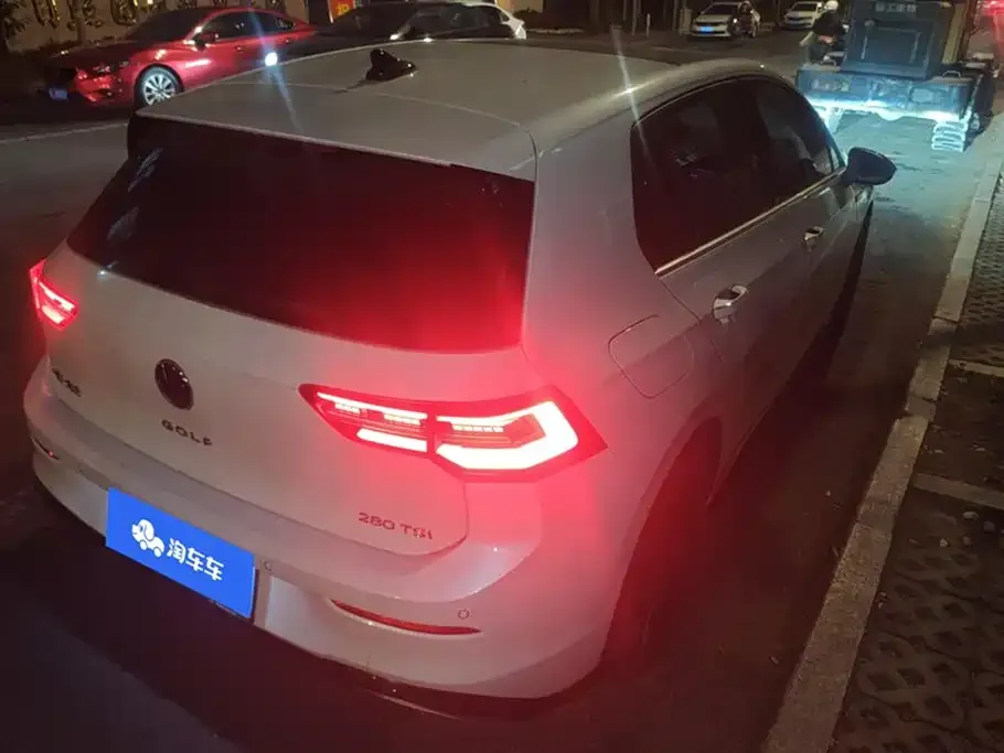 Volkswagen Golf 2022 из CN, фото 4