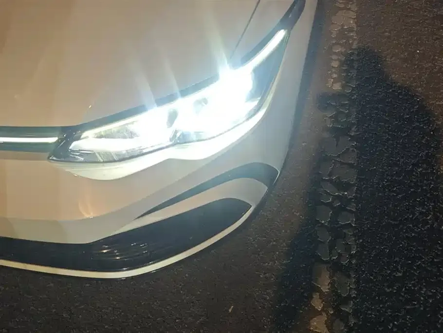 Volkswagen Golf 2022 из CN, фото 7