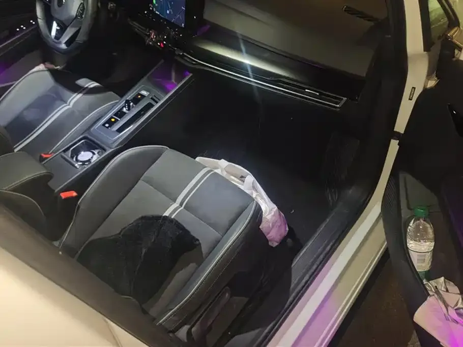 Volkswagen Golf 2022 из CN, фото 8
