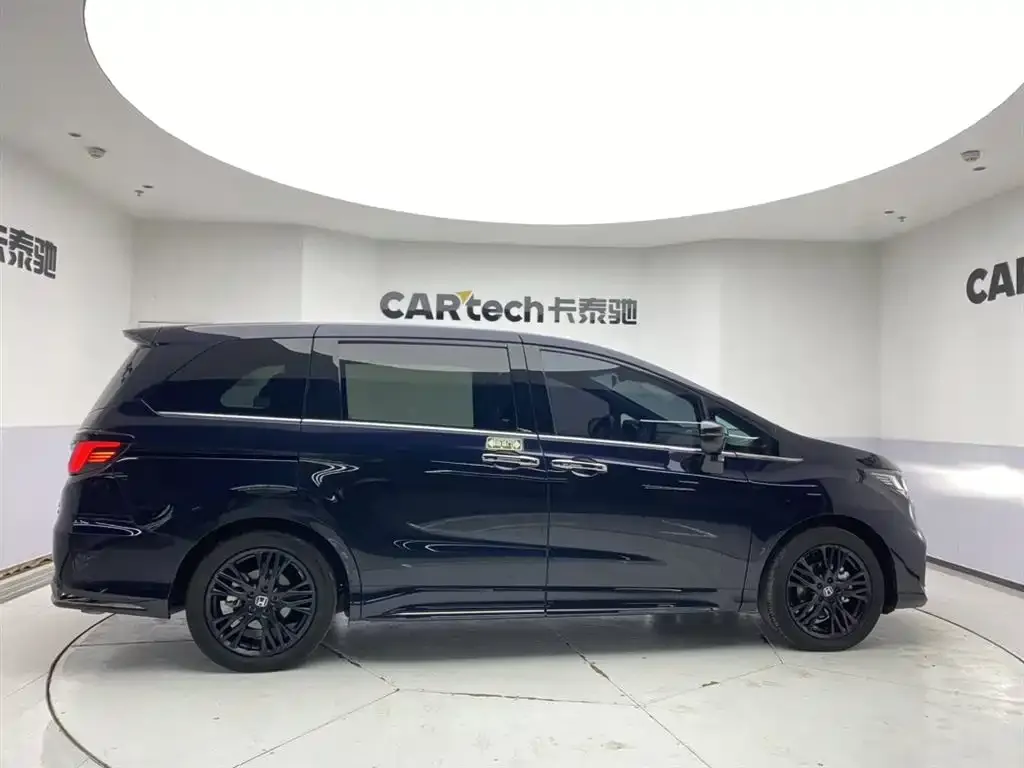 Honda Odyssey 2023 из CN, фото 5