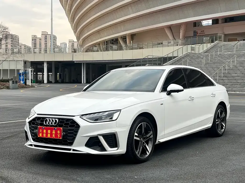 Audi A4L 2021 из CN, фото 1