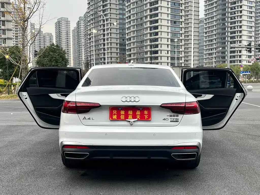 Audi A4L 2021 из CN, фото 6