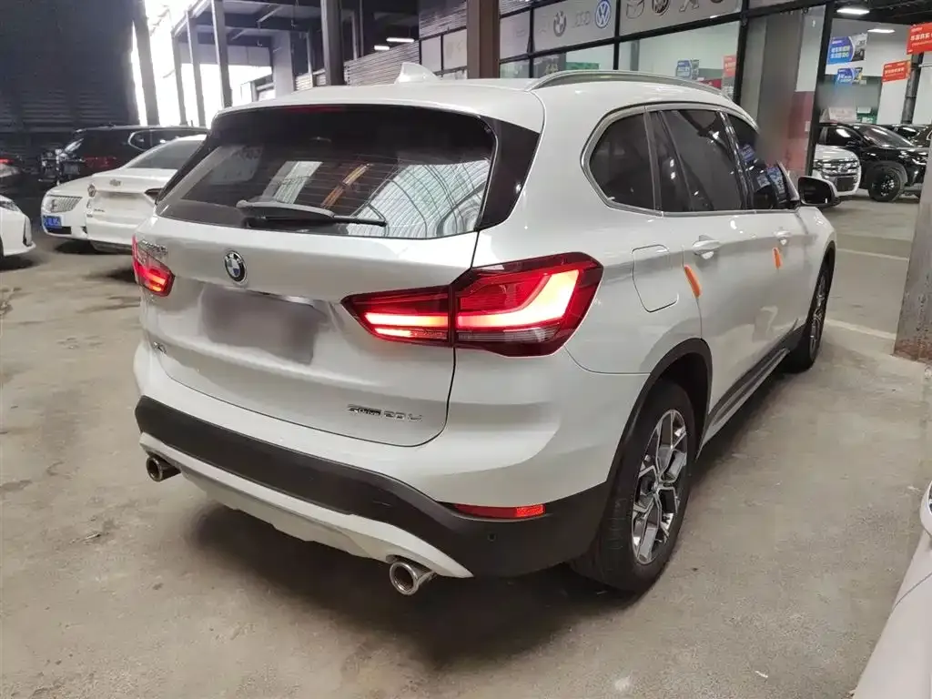 BMW X1 — фото 5
