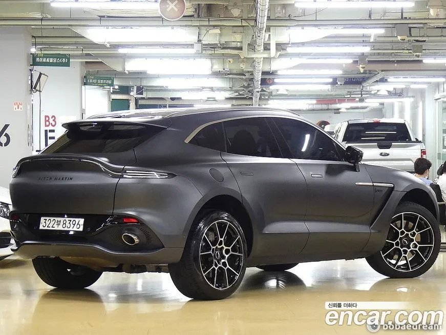 Aston Martin DBX 2021 из KR, фото 8