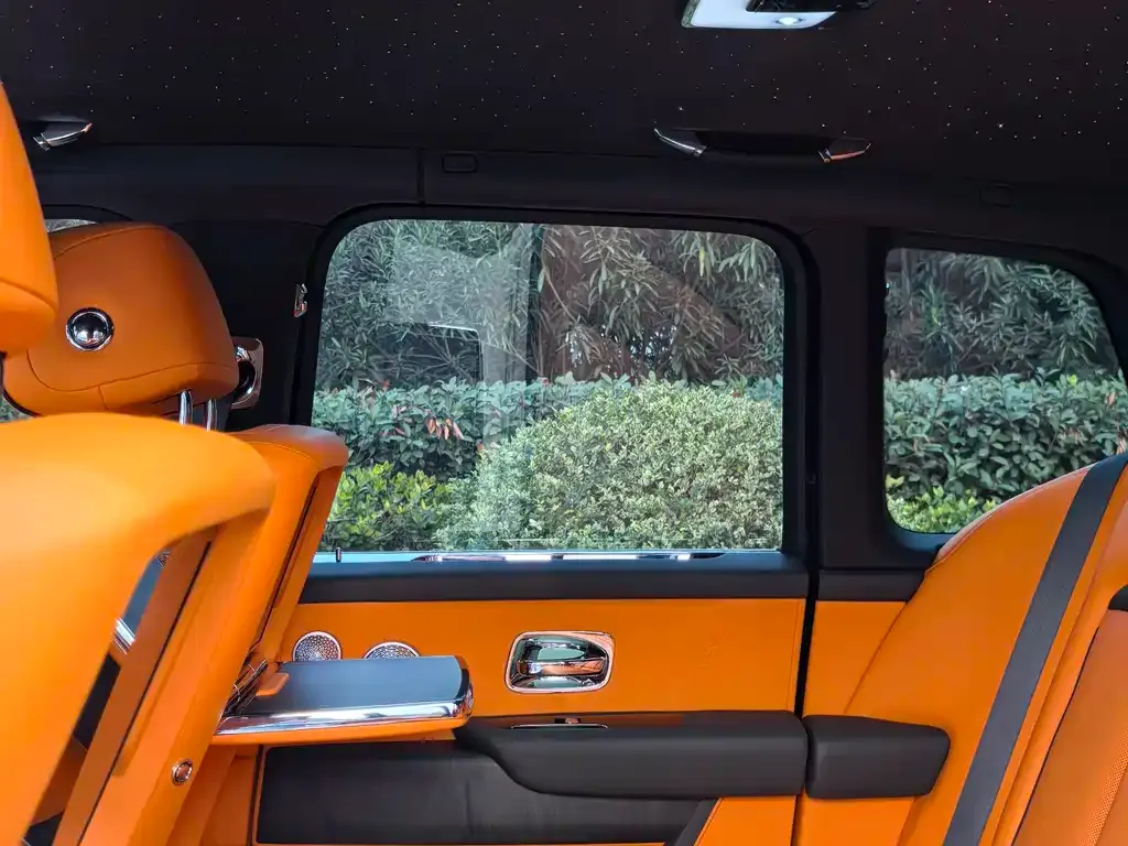 Rolls-Royce Cullinan 2023 из CN, фото 9