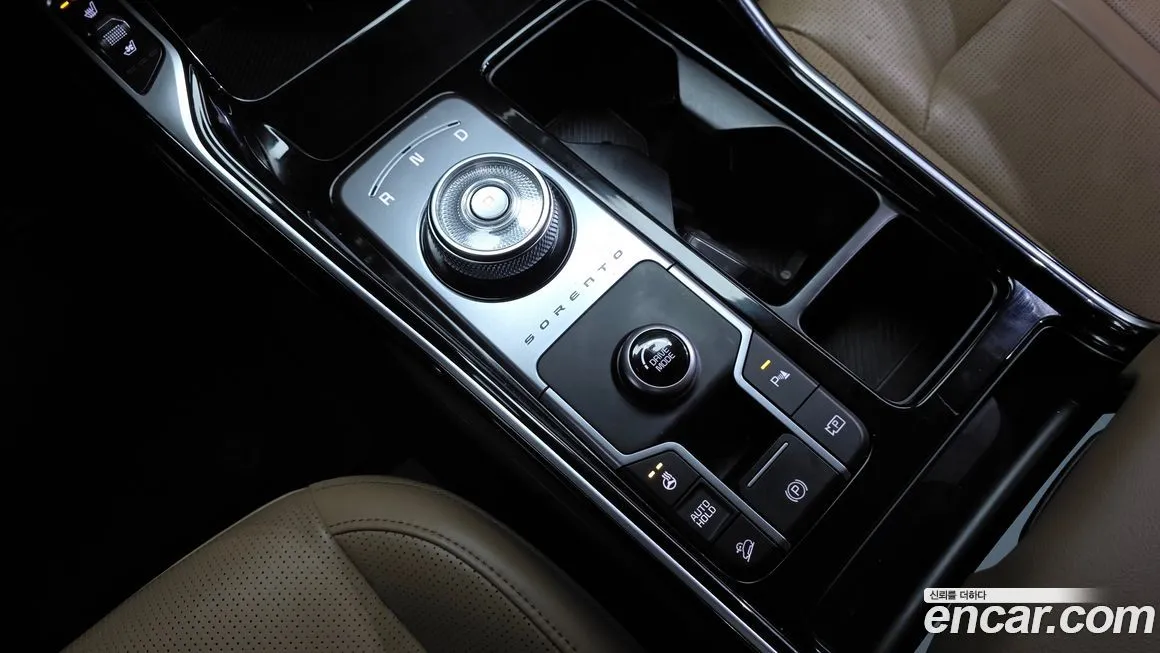 Kia Sorento — фото 8