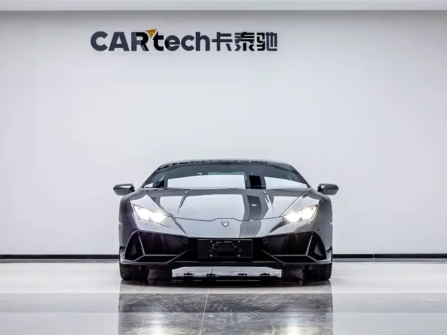 Lamborghini Huracan — фото 1