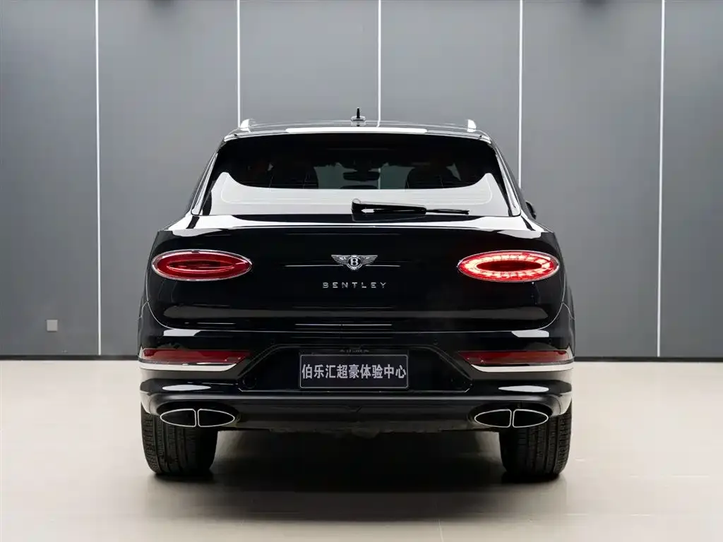 Bentley Bentayga 2024 из CN, фото 6
