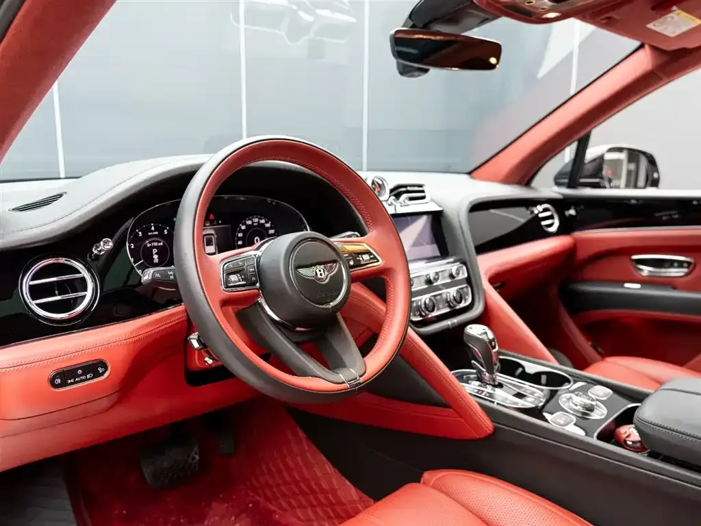 Bentley Bentayga 2024 из CN, фото 9