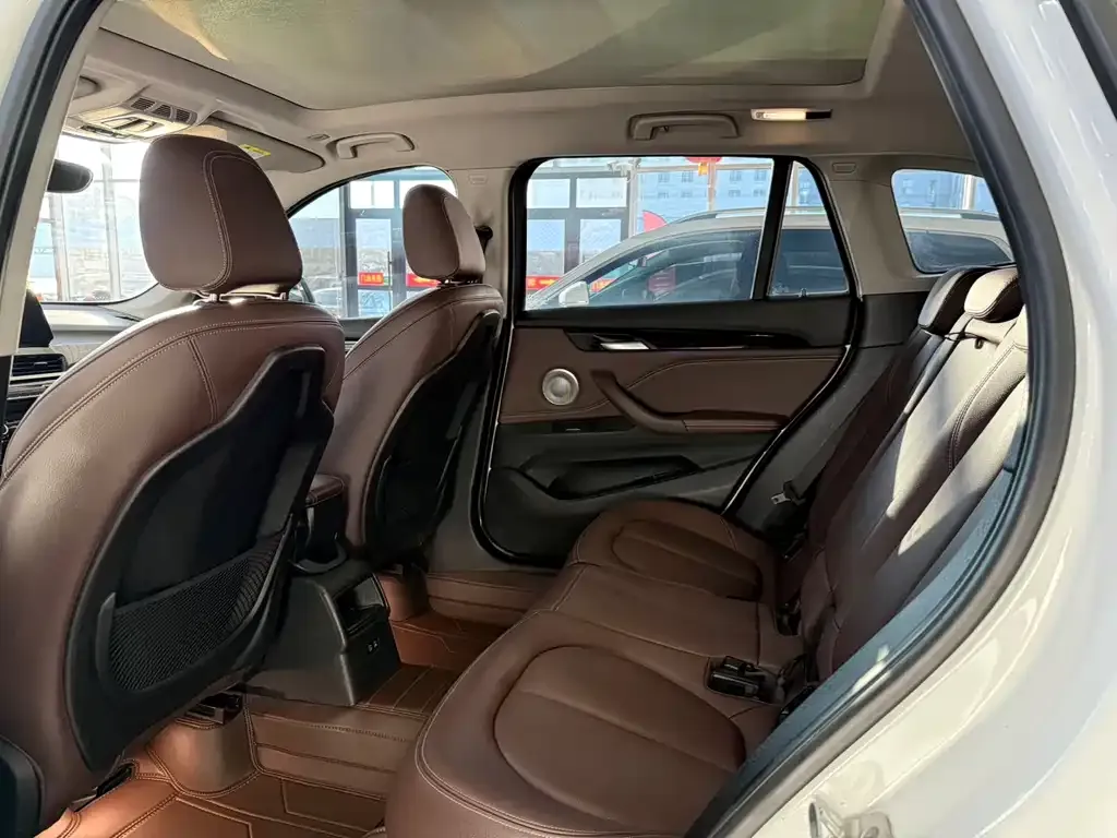BMW X1 2021 из CN, фото 2