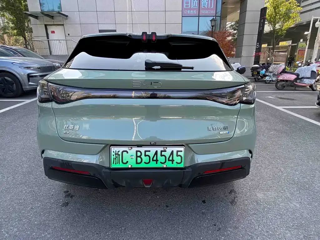 BYD Seal 06GT — фото 8