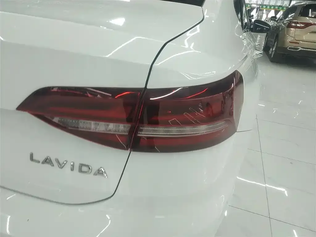 Volkswagen Lavida 2023 из CN, фото 8