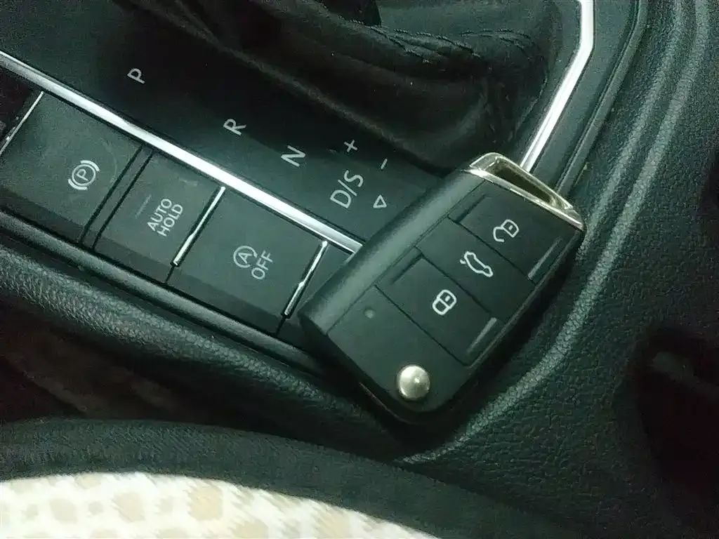 Volkswagen Lavida 2023 из CN, фото 9