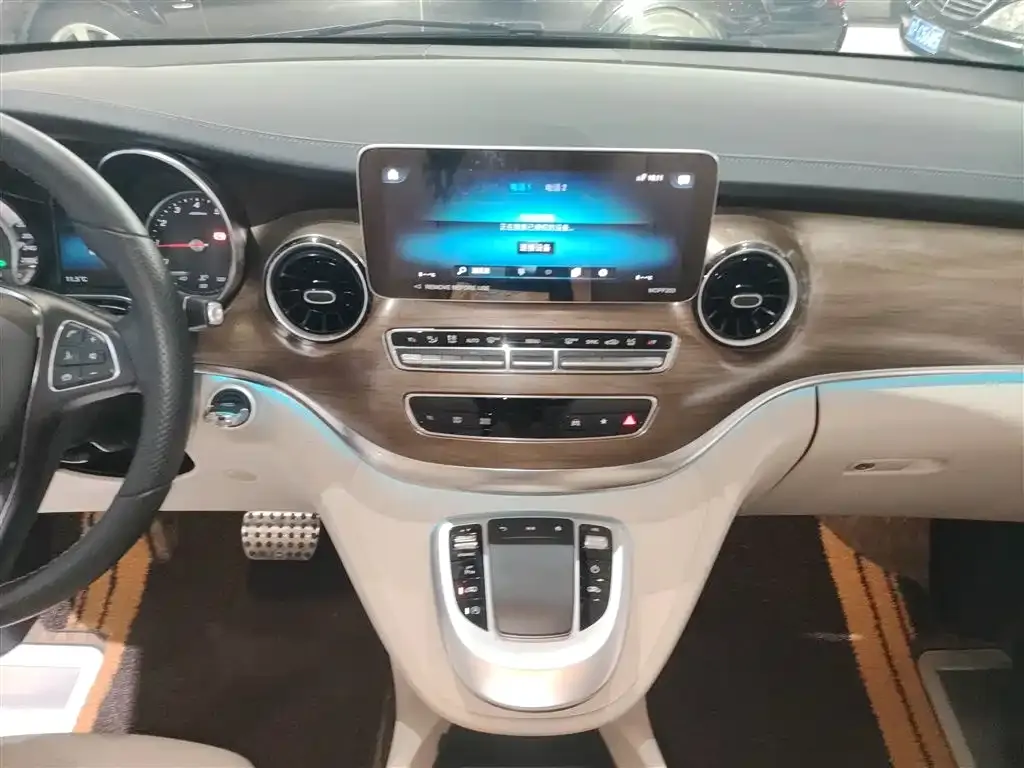 Mercedes-Benz V-Class 2024 из CN, фото 6