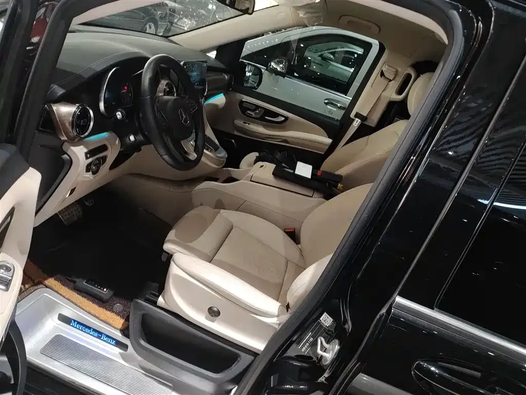 Mercedes-Benz V-Class 2024 из CN, фото 10